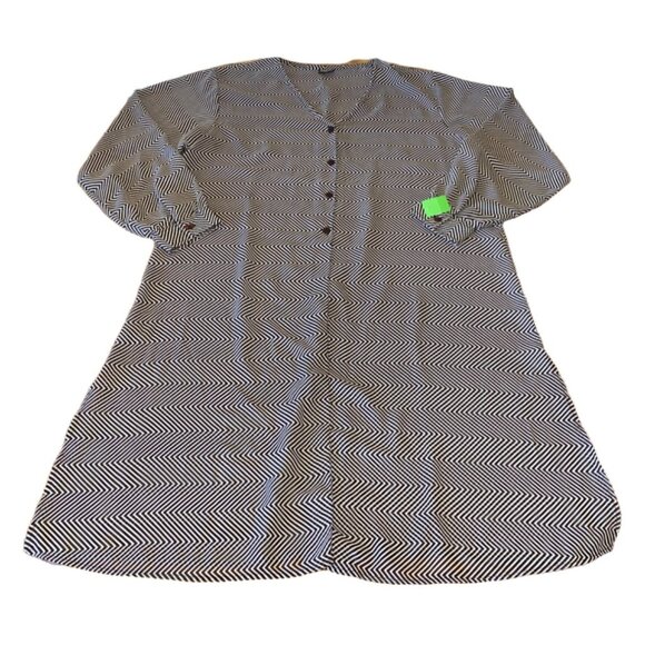 Revue Womens 2X Black & White Zigzag Long Button-Up Dress 100% Polyester - Picture 1 of 5